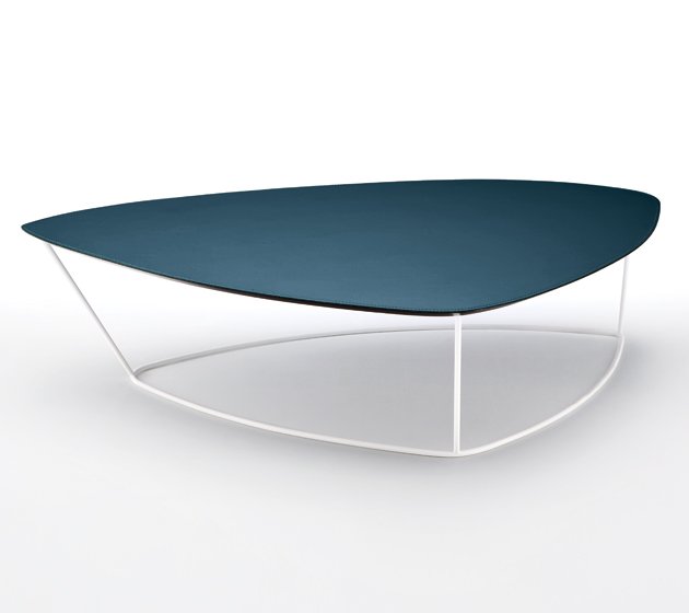 Guapa CT-L Coffee Table from Midj, designed by Beatriz Sempere