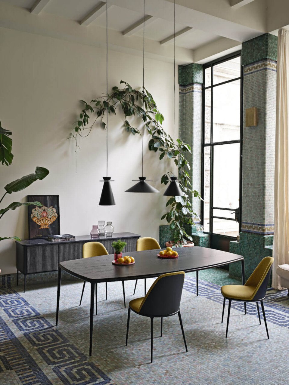 Lea Dining Table from Midj, designed by Paolo Vernier