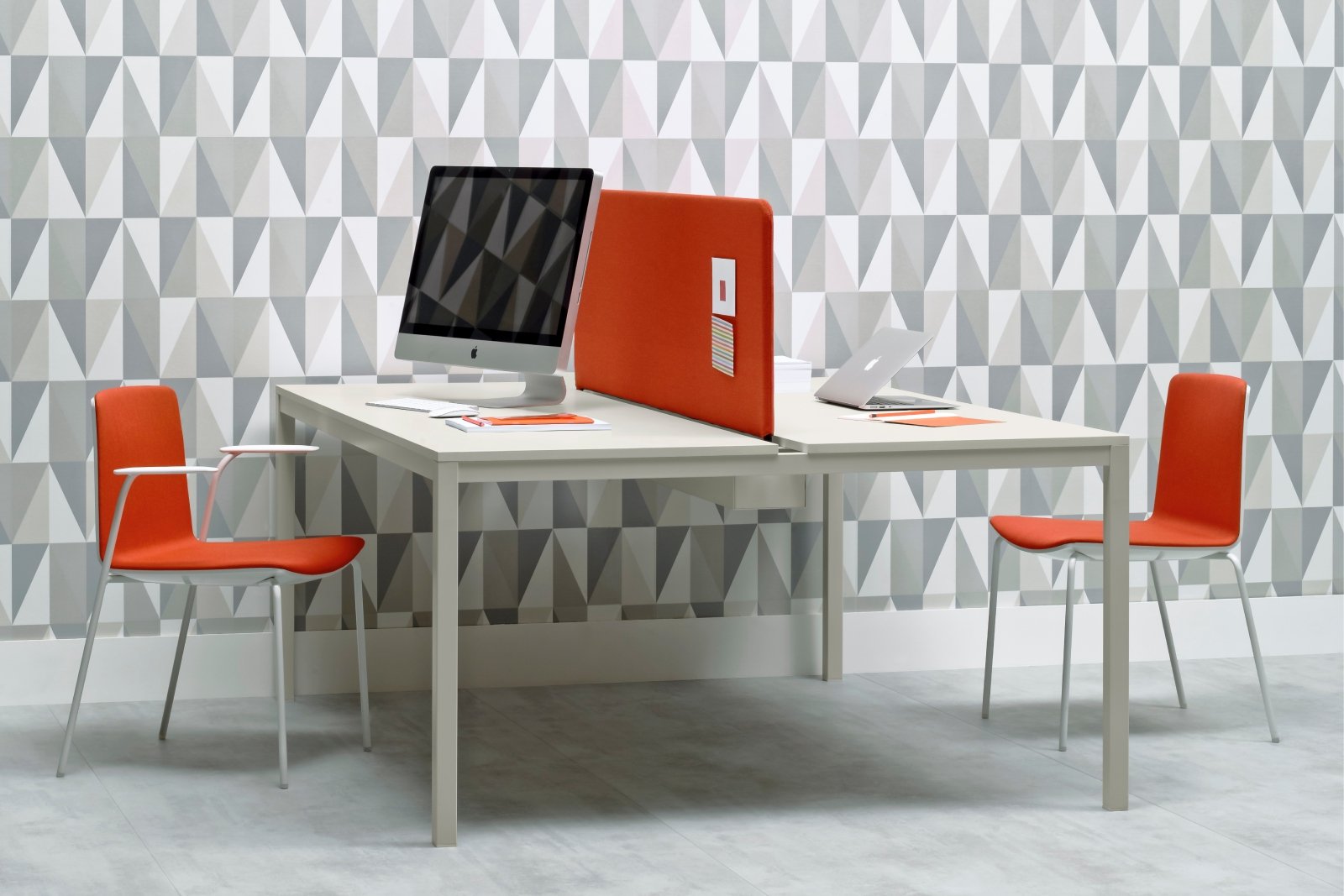 Kuadro Table desk from Pedrali, designed by Pedrali R&D