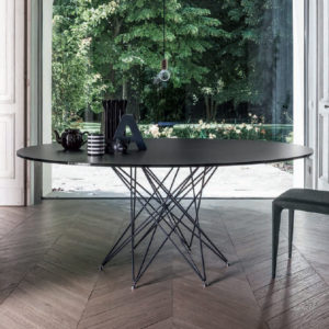 Octa Round dining table